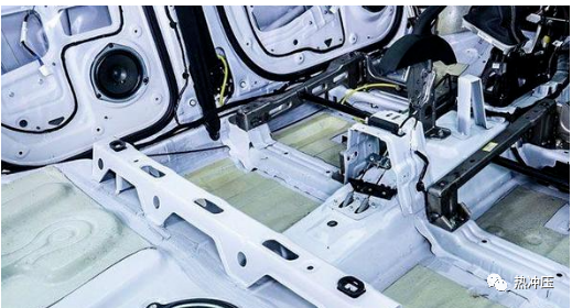 汽车底板前横梁内板热成形工艺简介